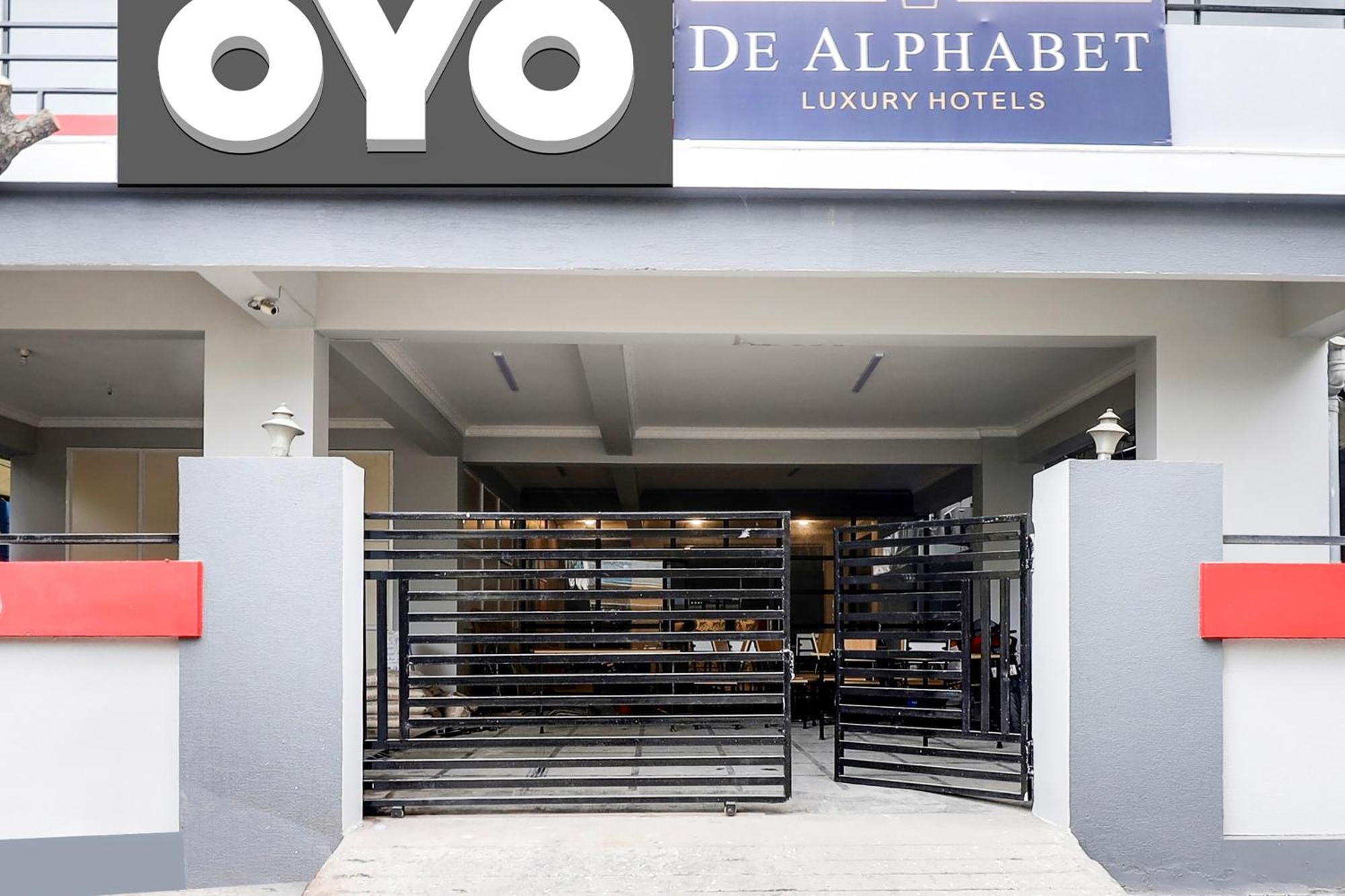 Super Townhouse De Alphabet Hotel Kukatpally Nexus Mall Hyderabad Exterior photo